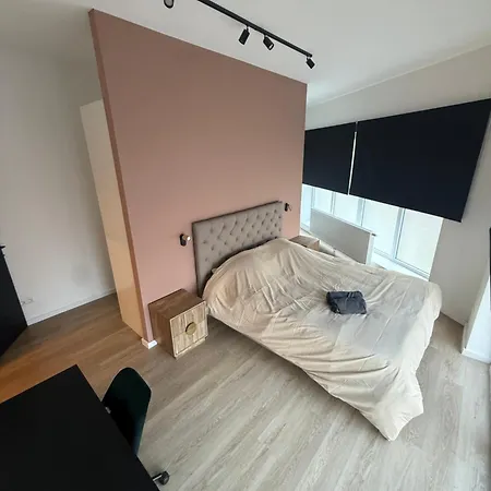 Capstay -