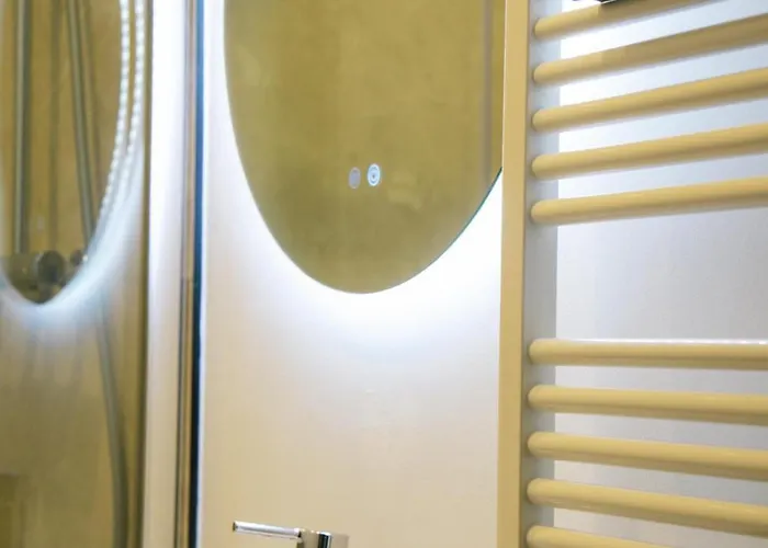 Capstay - * 沙勒罗瓦